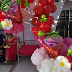 Berry Balloon Arch Strawberry 