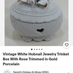 Vintage White Jewelry Box With White Rose Gold Trim.