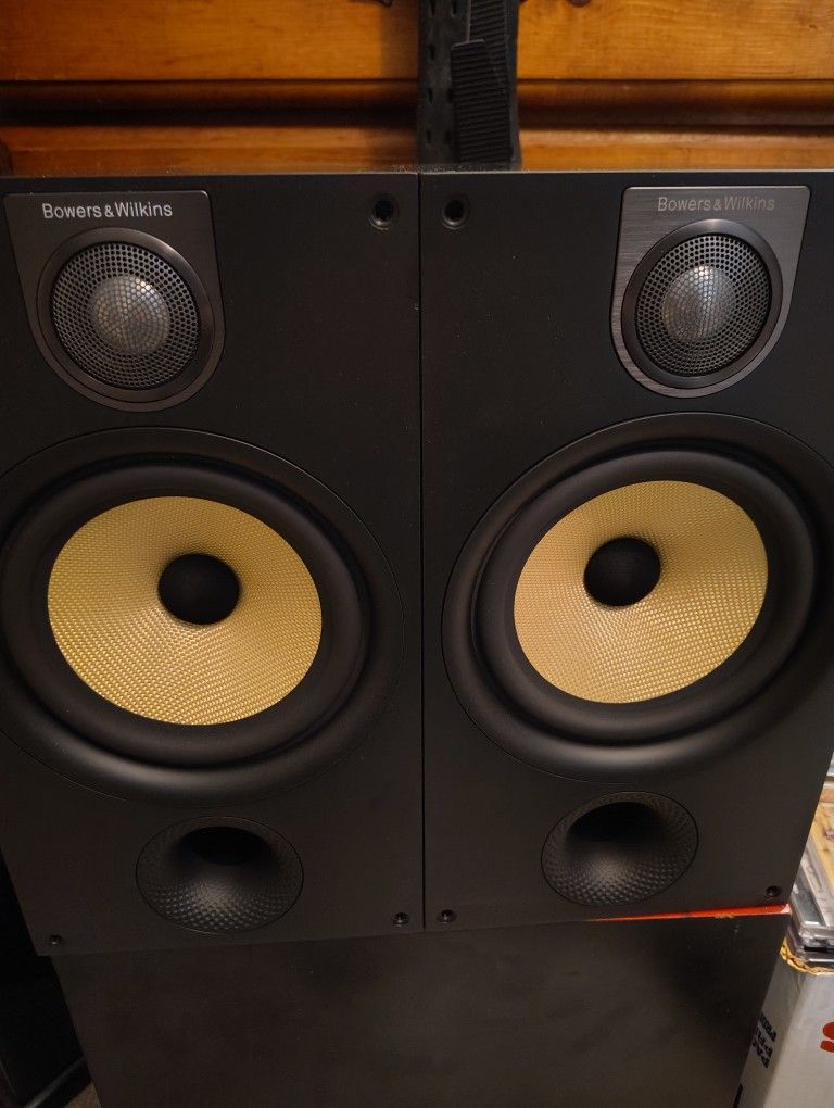 Bowers And Wilkins 685 S2 Speakers