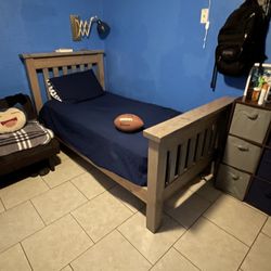 Twin XL Size Bed