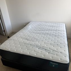 Beauty Rest Queen Mattress 