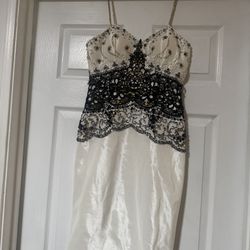 Beautiful Dress  Size  6 