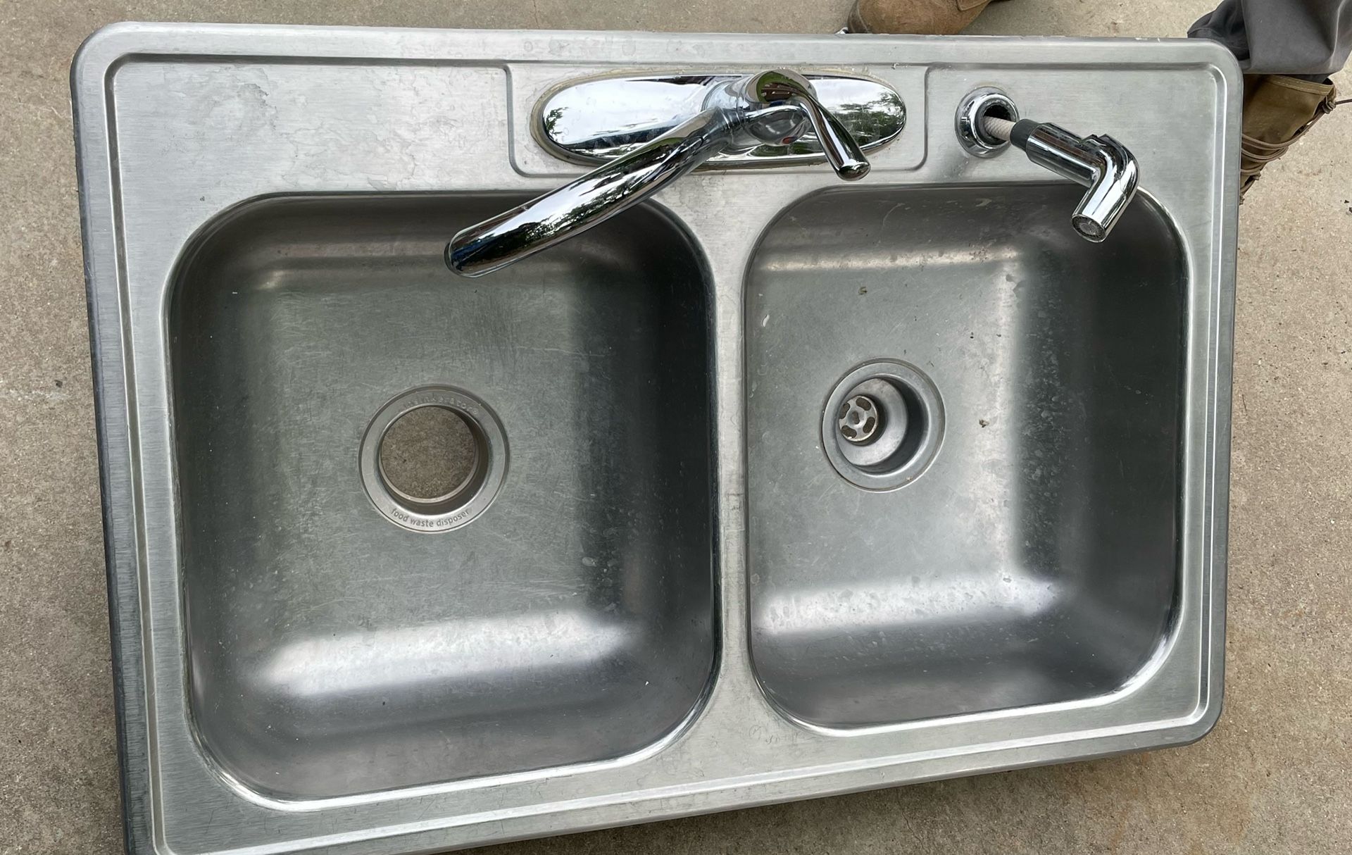 Stainless Steel Kitchen Sink With Sprayer And Faucet With Water Lines