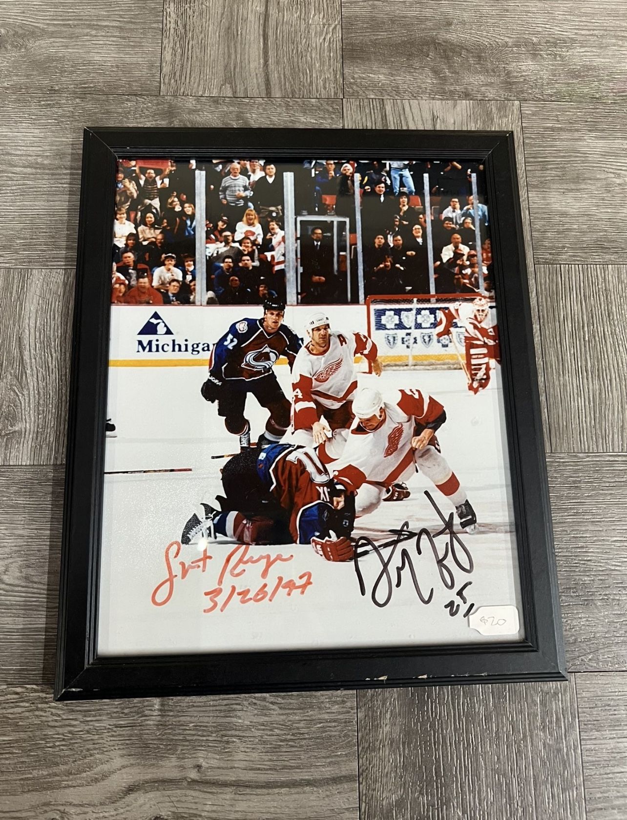Framed Autographed Photo Detroit Red Wings 