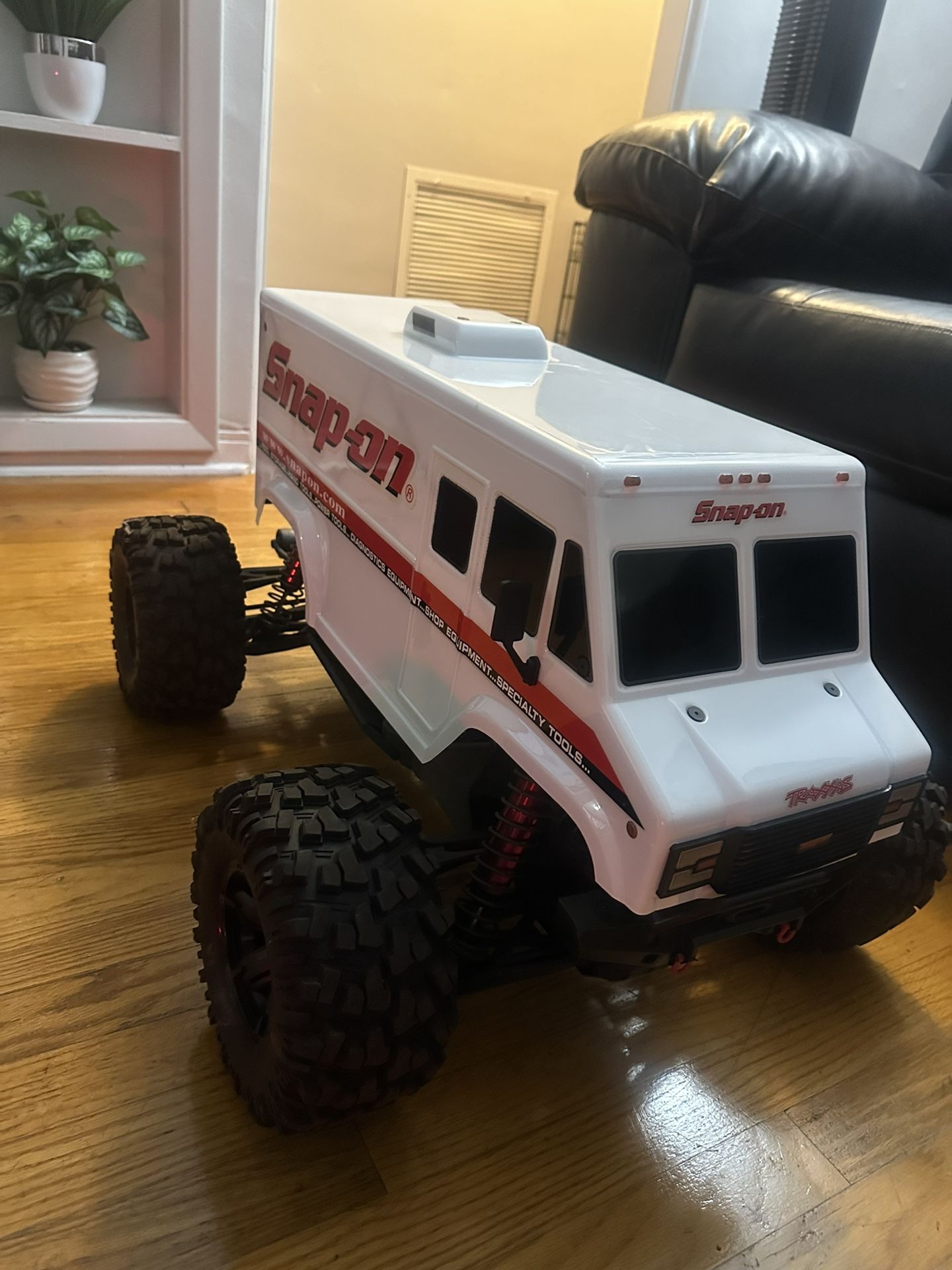 Traxxas Xmaxx, Redcat Rampage. 1/5 Scale Rc.