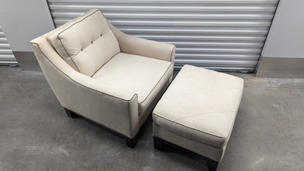 Cindy Crawford Home Chair & Ottoman - Super Comfy - Can Deliver 