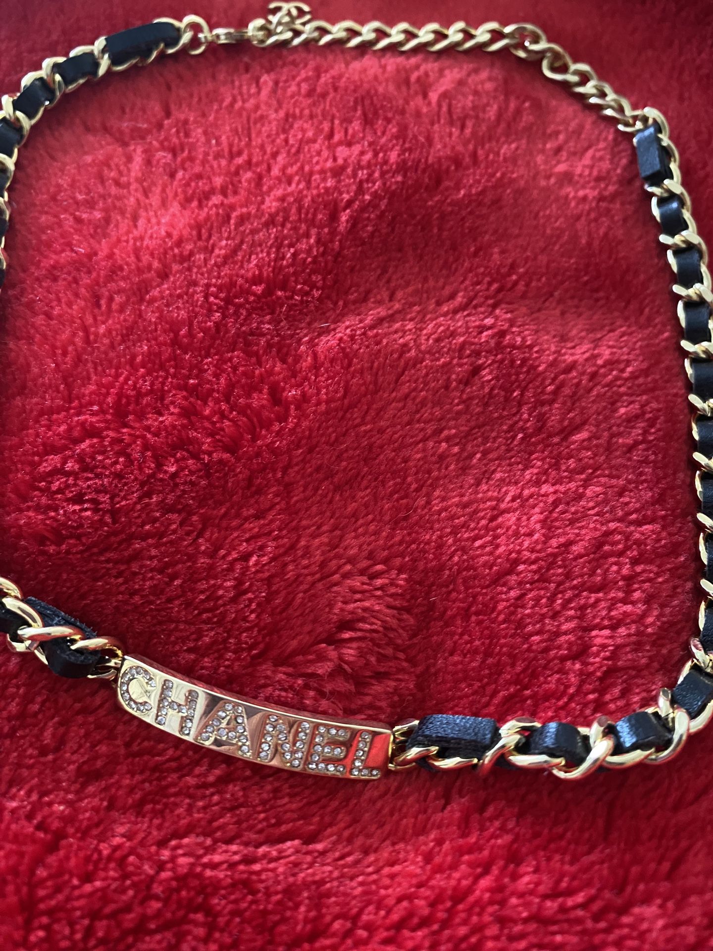 Women’s super cute choker