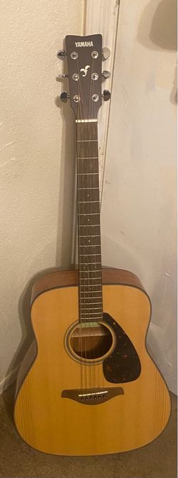 Yamaha acoustic guitar