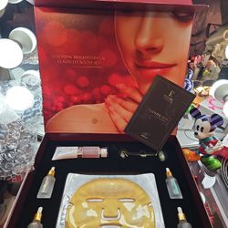 Prédire Paris Essential Brightening & Elasticity Boost Set, which is a luxury skincare product collection.  High End Skin Care Like Korean & Italian