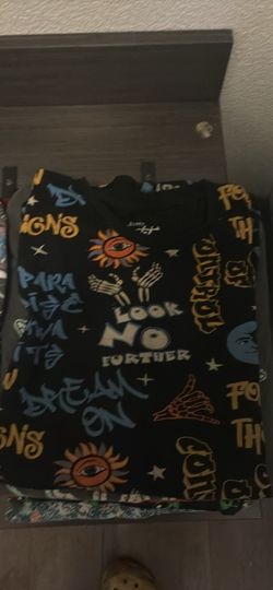 Graphic T’s