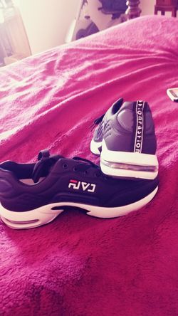 Size 9 mens Athletic shoes