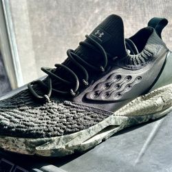 New* HOVR PHANTOM 2 PRINT 'BAROQUE GREEN