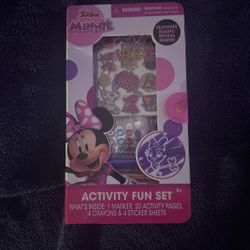 Minnie Never Opened 4 dollars 