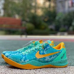 Kobe 8 'Green Glow'