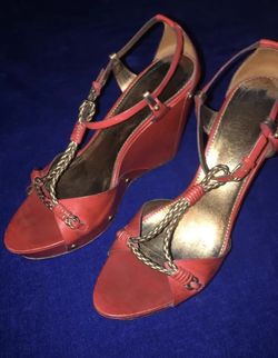Imagine by Vince Camuto Red and Gold Wedge Platforms | Size 8M