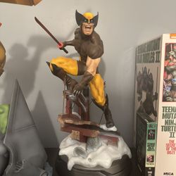 Wolverine Brown Costume Premium Format Statue by Sideshow Collectibles