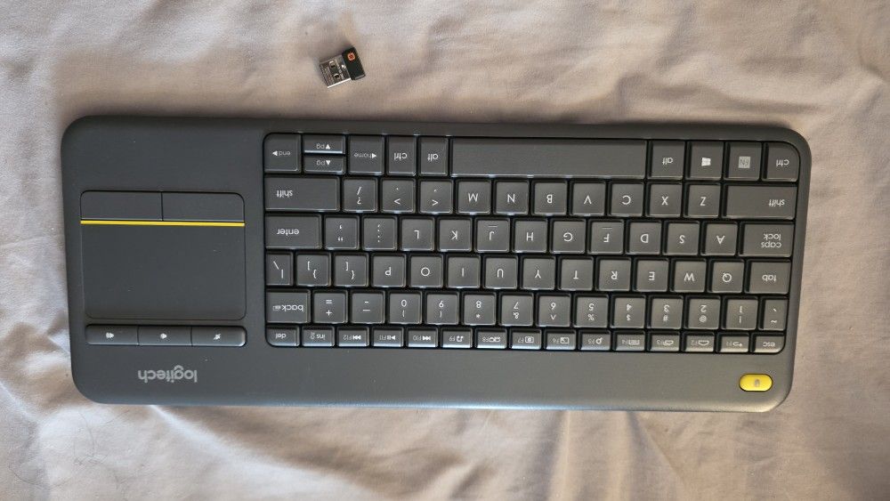 LOGITECH WIRELESS KEYBOARD 