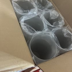 24 grey plastic cups