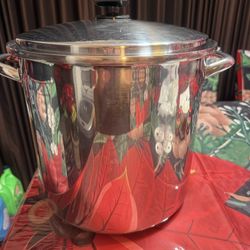 Se Vende Olla Usada De 18 Q Rena Ware