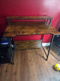 Small desk