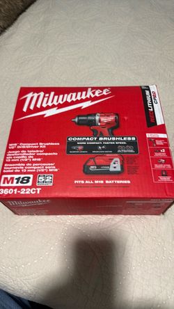 Milwaukee drill brushless new two 2.0 batteries