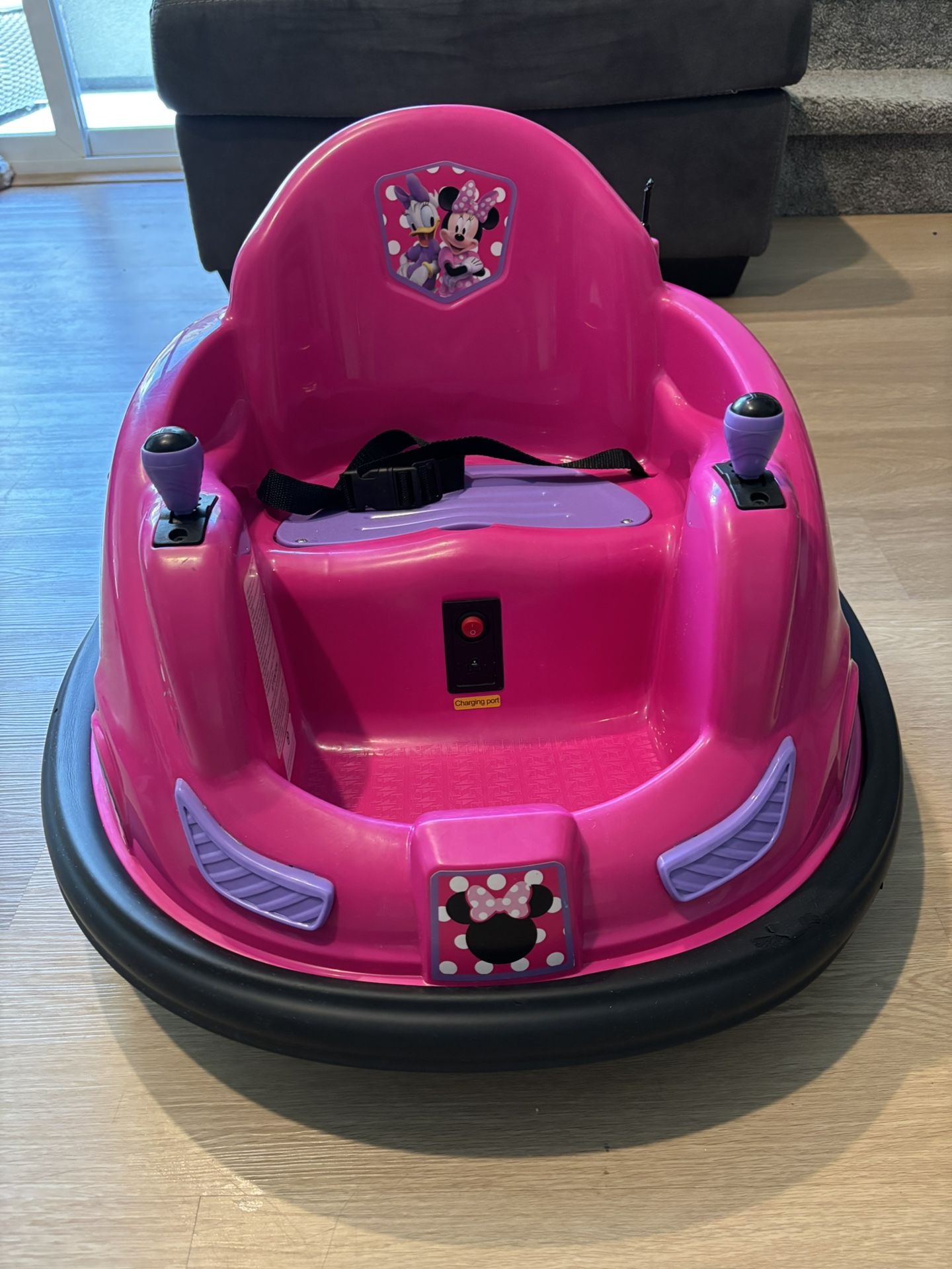 Mini Mouse Ride-on Car