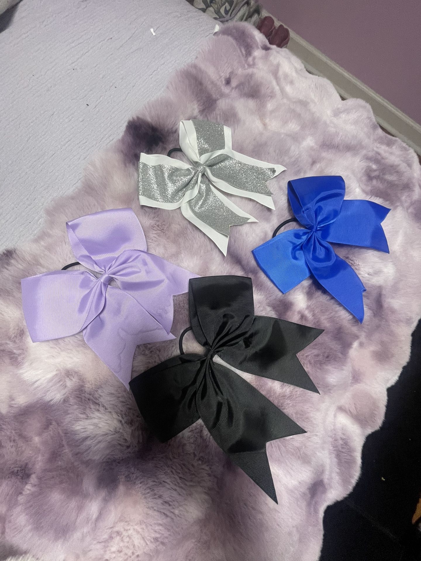 4 Cheer Bows