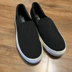 Old Navy slip-on sneakers
