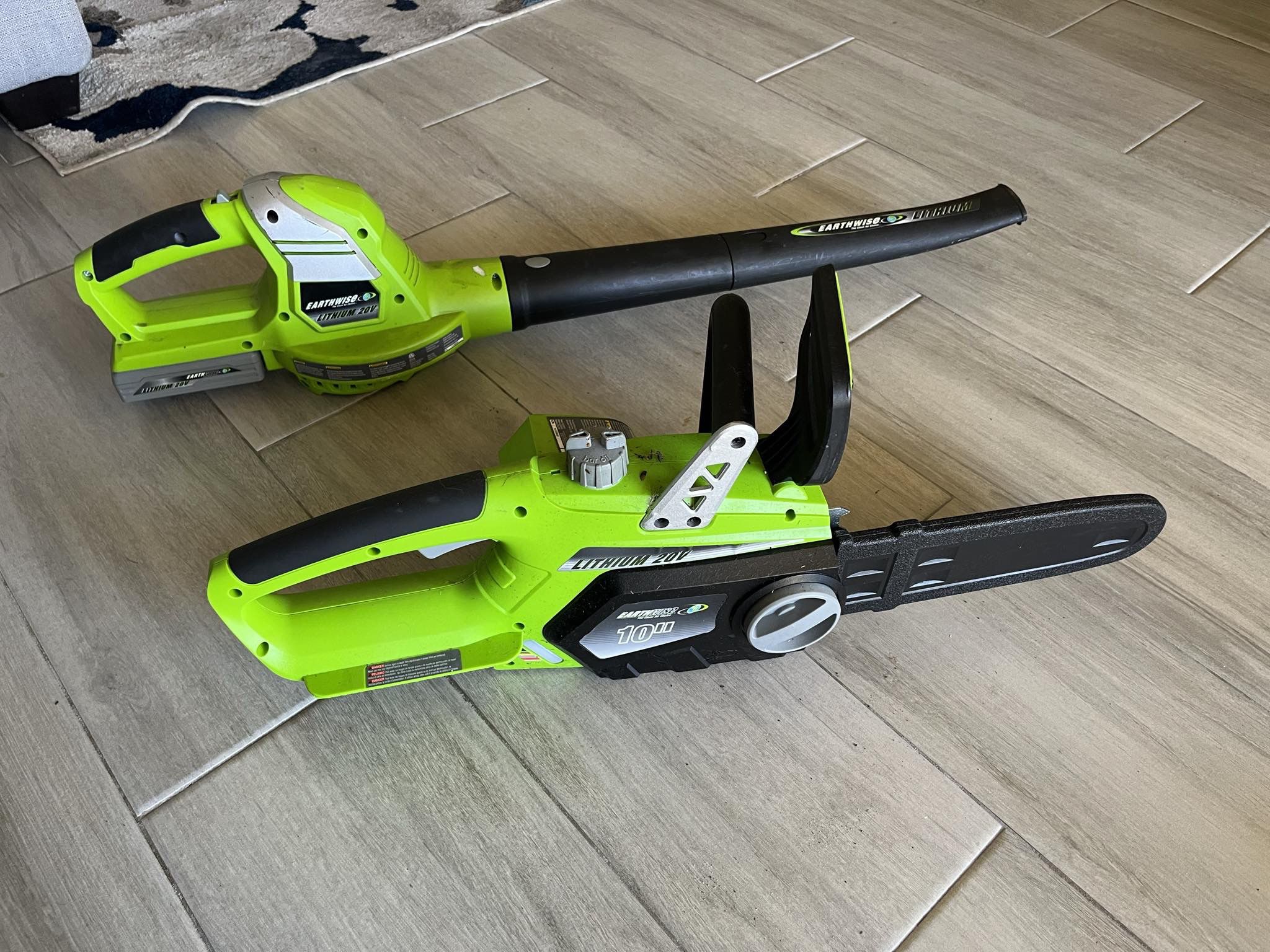 Earthwise leaf blower and chainsaw 
