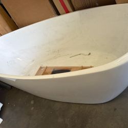 batthub freestanding $379 !!!