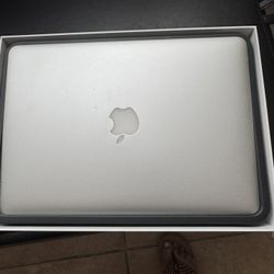 MacBook Air  