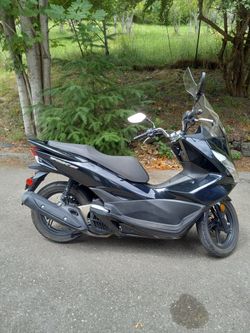 Honda PCX 150 scooter