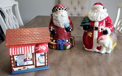 Holiday Santa Clause Cookie Jar Mrs Fields