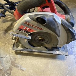 Skil Circular Saw W/Laser 2.5HP