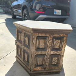 Coffee / End Table