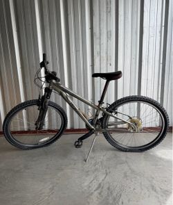 Specialized Hardrock 26” Mountain Bike – 12” Frame – Needs Tubes