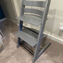 Kids adjustable chair