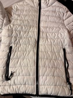 Free white puffer size small