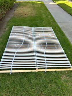 IKEA 19257 LONDET Slatted bed base Full/Double Measurements Length: 80 " Width: 60 " Thickness: 3 "