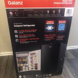 Galanz 3.3 Cu ft Single Door Mini Fridge