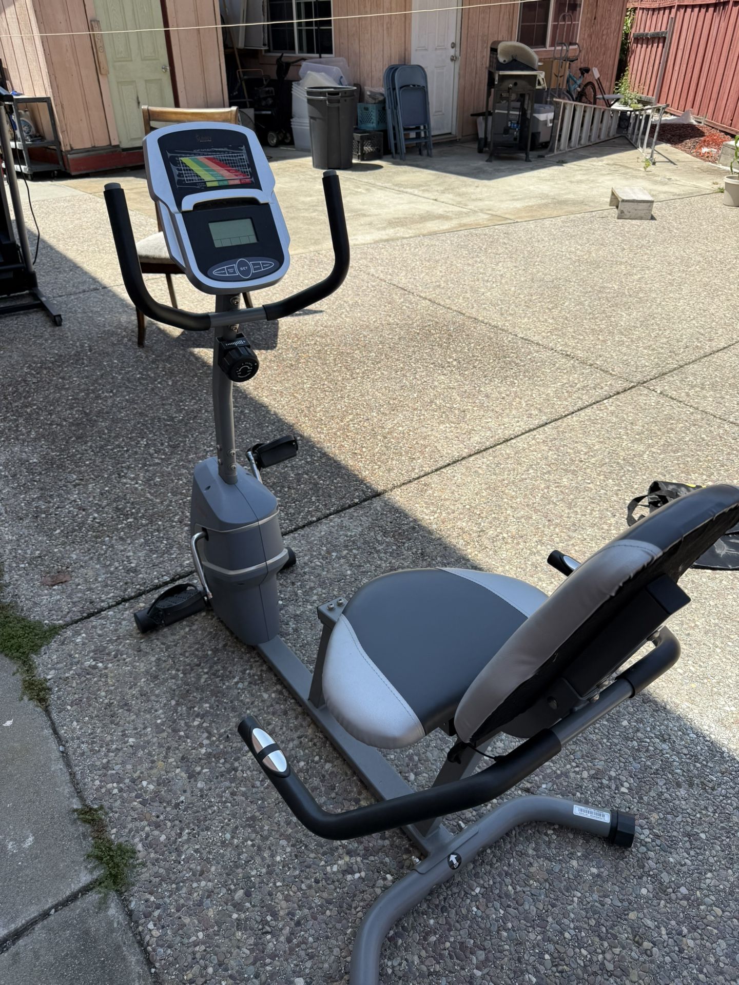 Sunny Health & Fitness Recumbent Bike