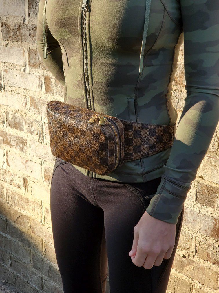 Louis Vuitton Damier Ebene Geronimos Crossbody Bag Fanny Pack Body Pouch  118lv42 For Sale at 1stDibs