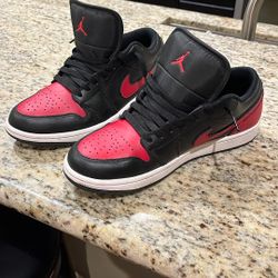 Air Jordan 1 Low Red And Black White Size US 8