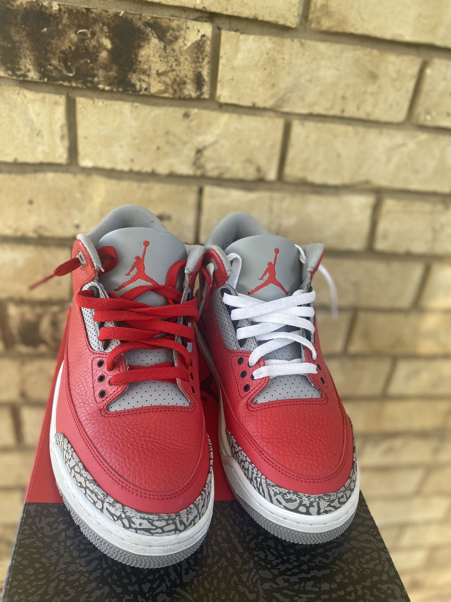 Jordan 3 red cement