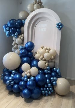 Backdrops And Balloon Garlands