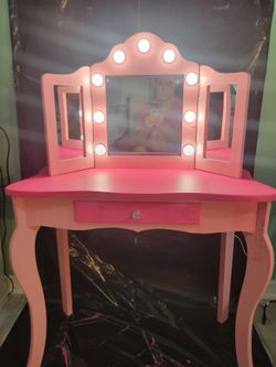 Tri-fold Vanity Mirror
