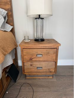 Two nightstands - price per