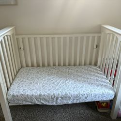 Kendall Pottery Barn Crib/Toddler Bed