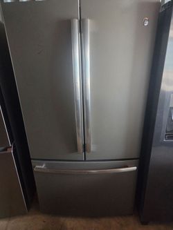 GE Refrigerator