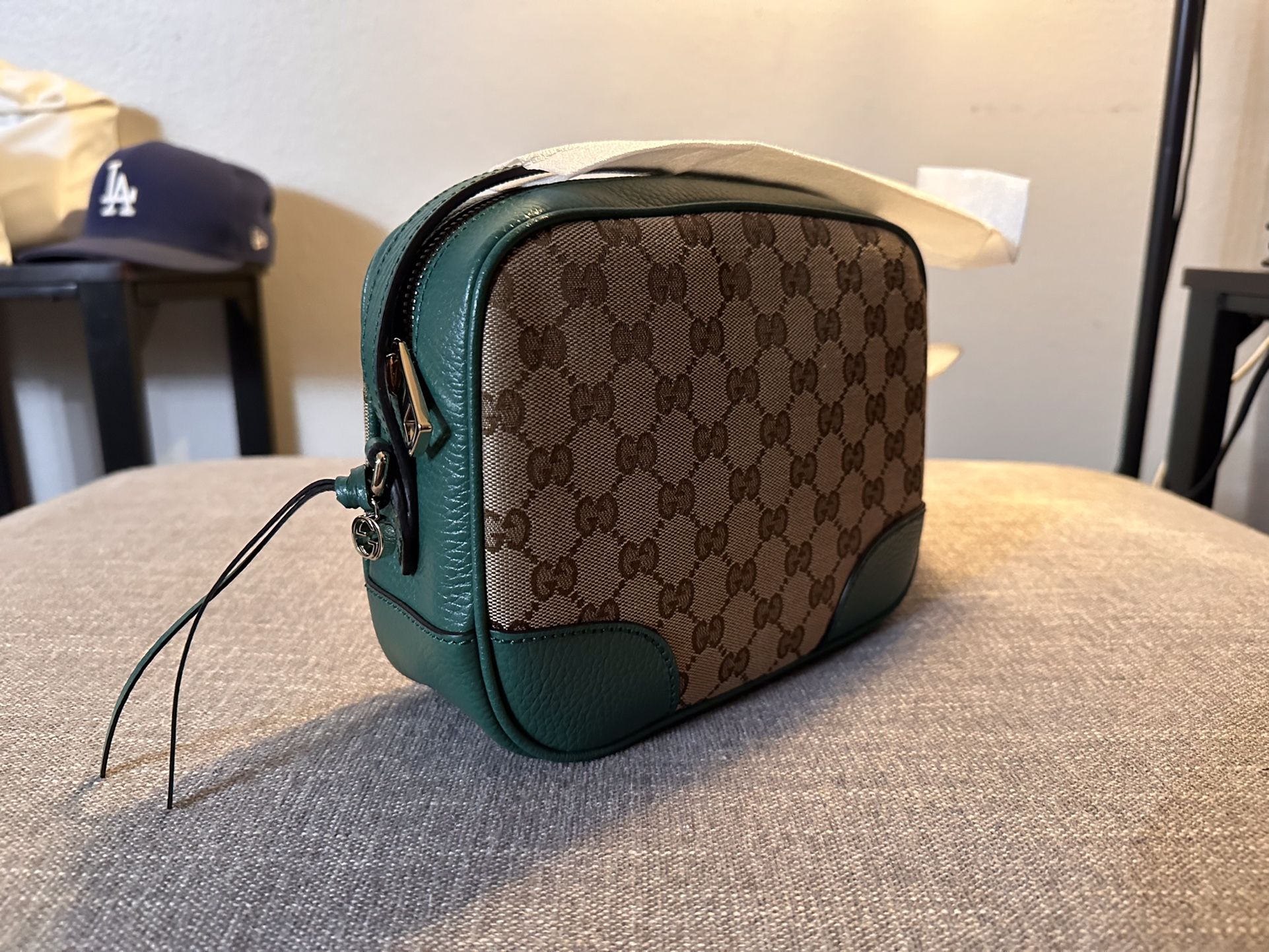 Gucci Crossbody Bag Men for Sale in Artesia, CA - OfferUp